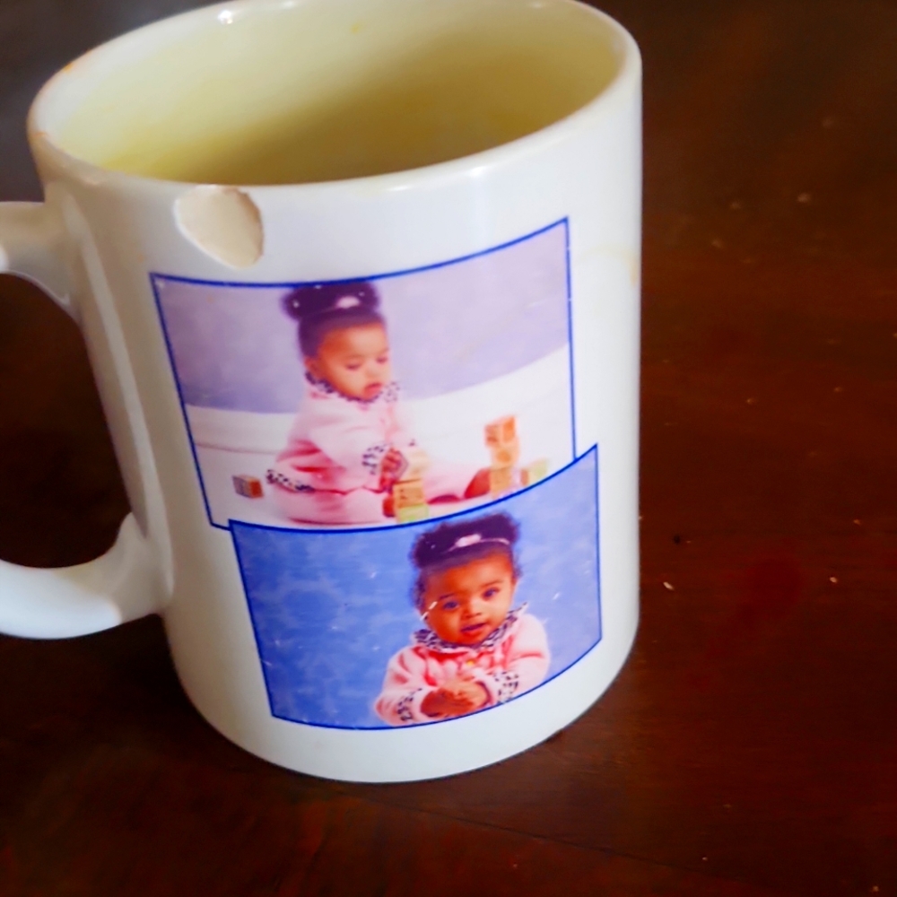 A tea cup.
